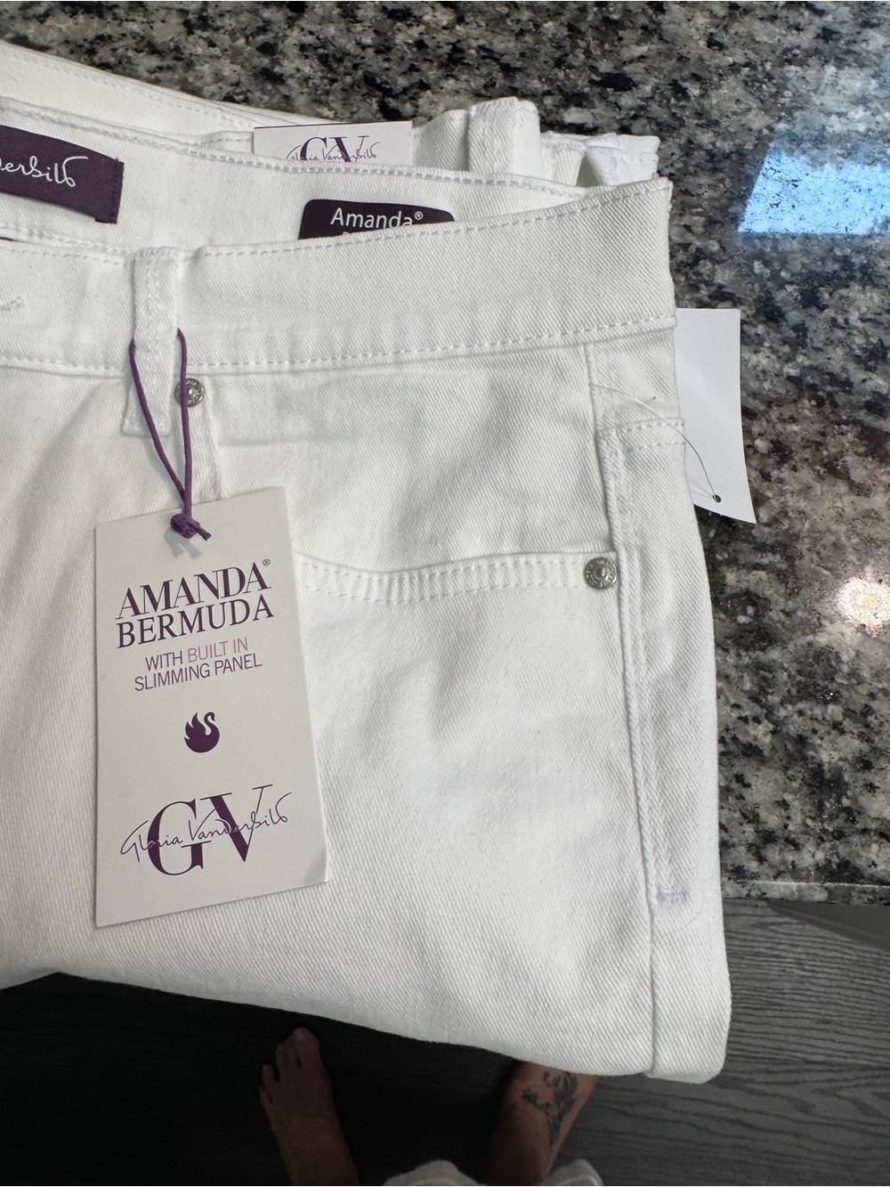 Gloria Vanderbilt Amanda Bermuda High-Rise Jeans in White